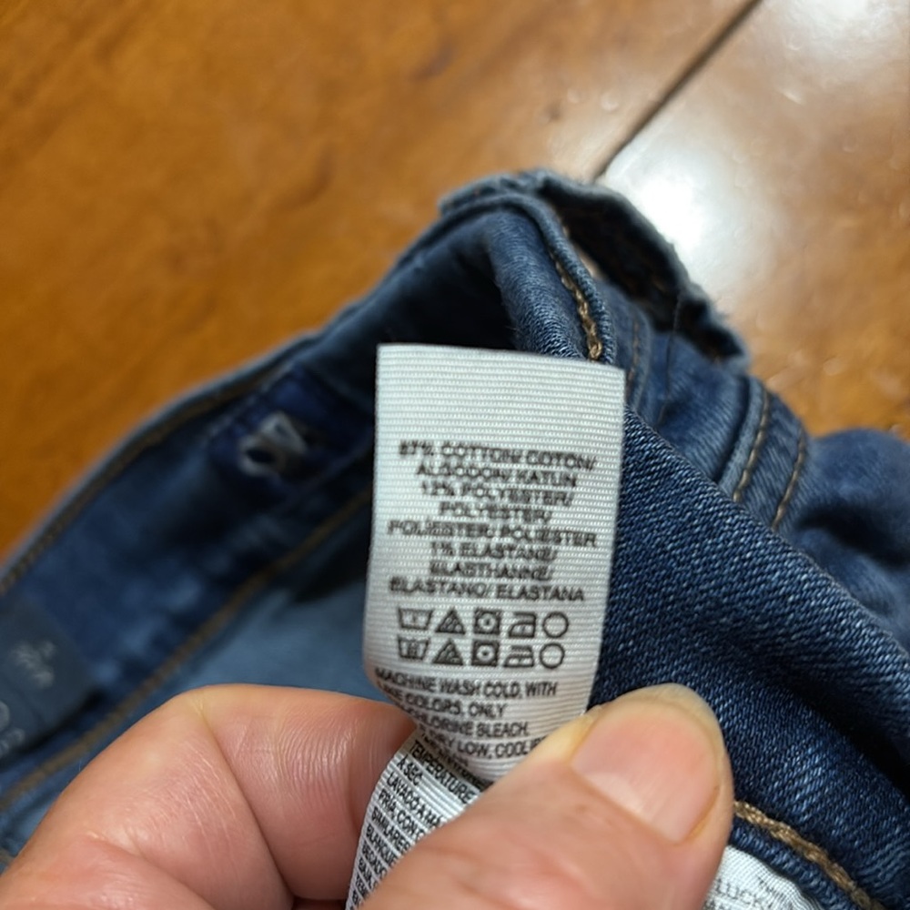 LUCKY BRAND “Sweet Straight” Jeans, Size 6, Inseam 28” - Picture 8 of 10